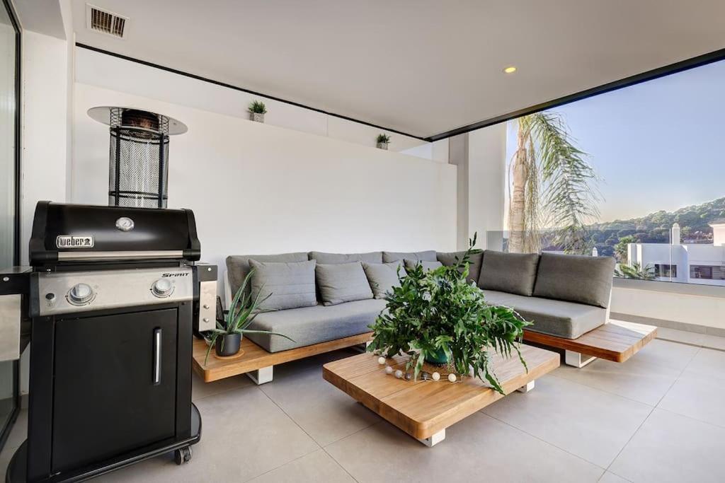 Elegant Two Bedroom At Hills! * Estepona