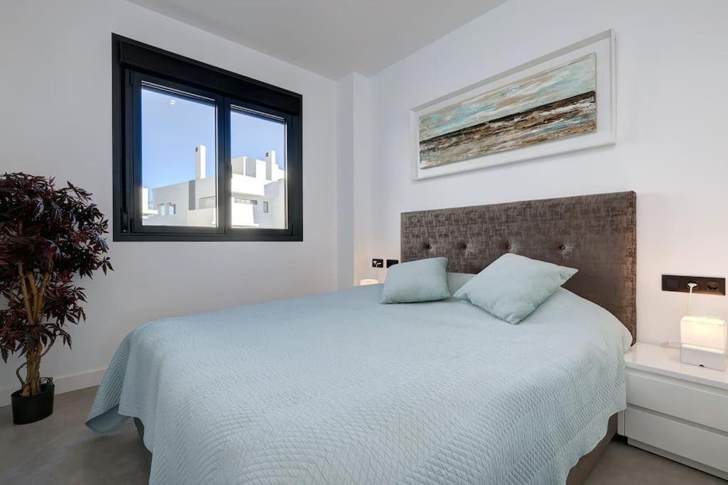 Apartment Elegant Two Bedroom At Hills! Estepona