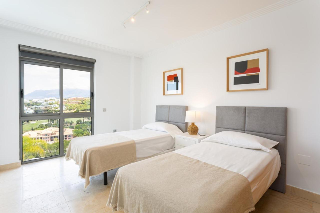 Mediterranean Swing - Acosta 8 Apartment *