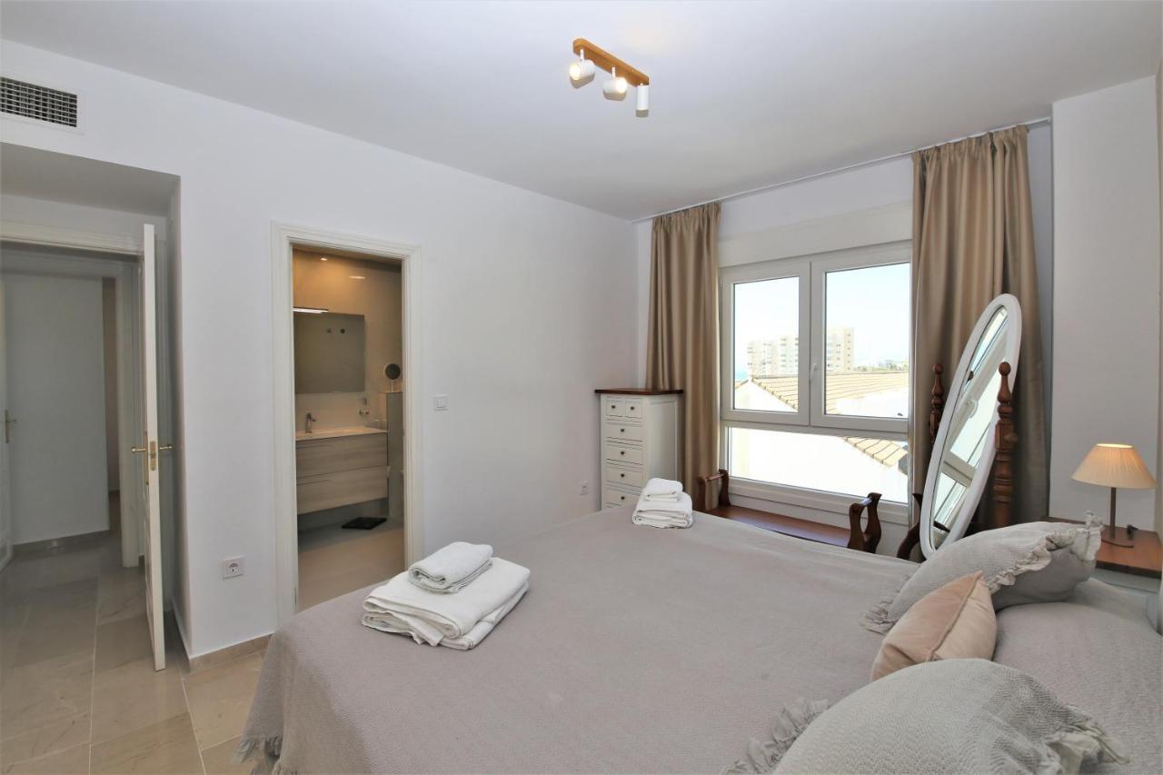 Port Luxury Aura