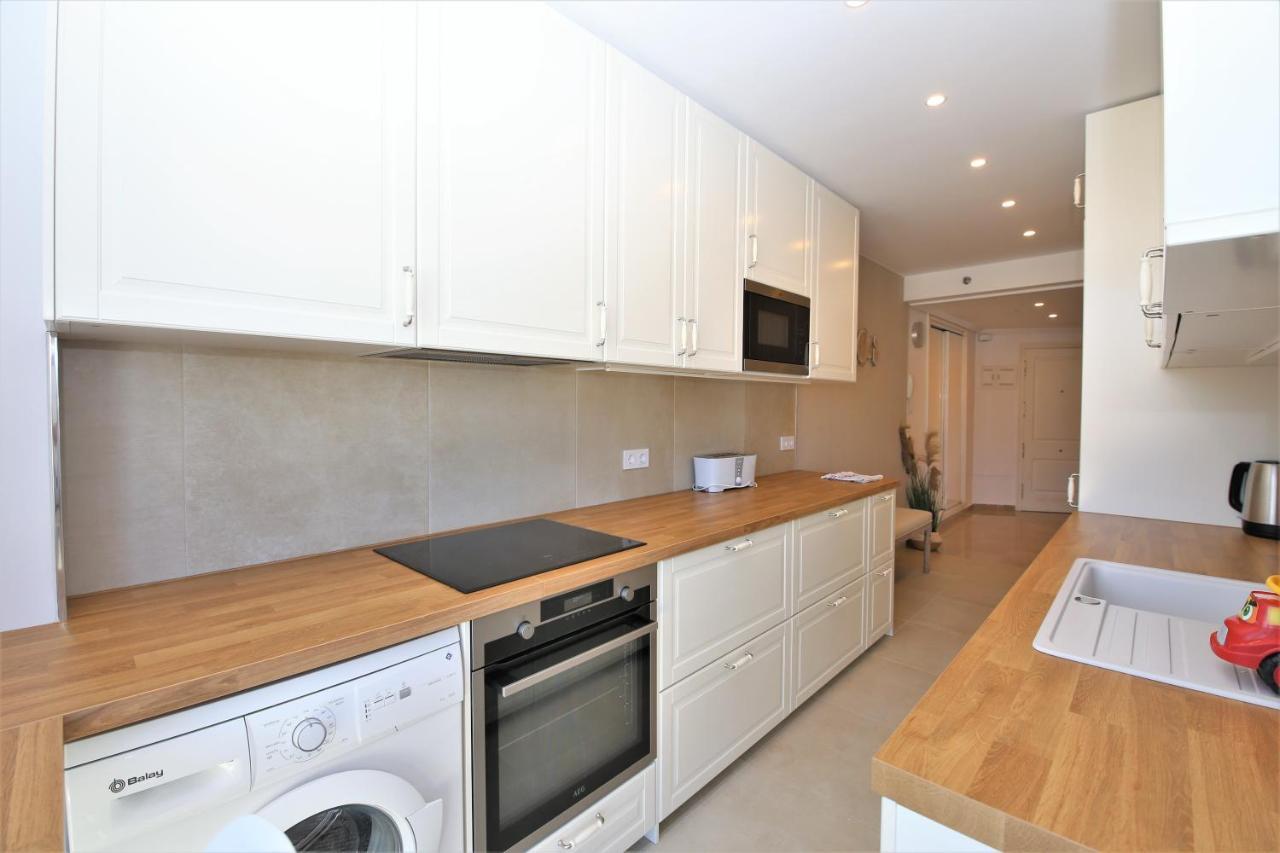 Port Luxury Aura Apartment *