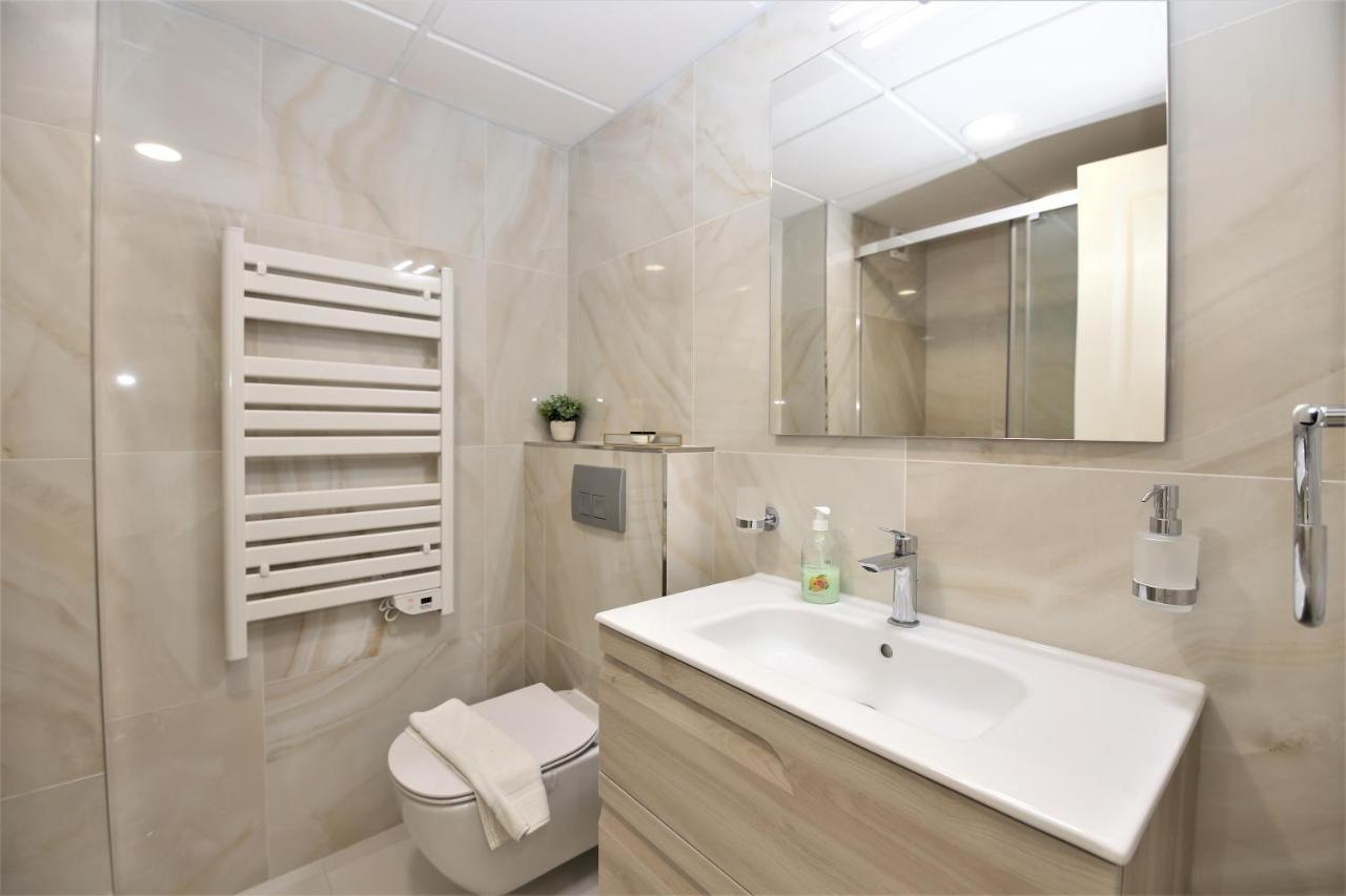 Port Luxury Aura Apartment *