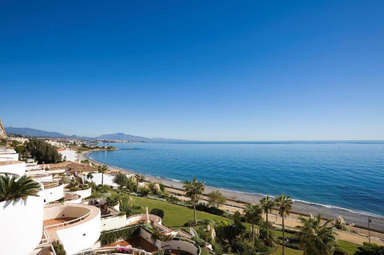 Immaculate 3-bed Penthouse- Stunning Views Apartment