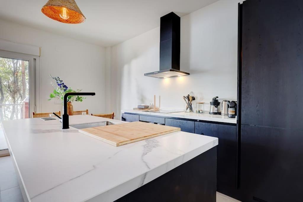 Alejandra - Gerenoveerd Direct Aan Zee Apartment