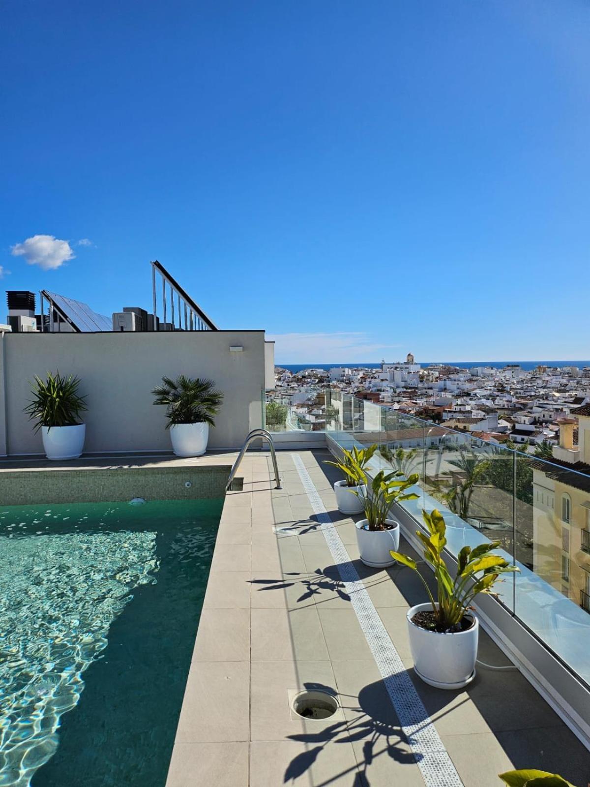 Stylish 2 Bedroom In Old Town *