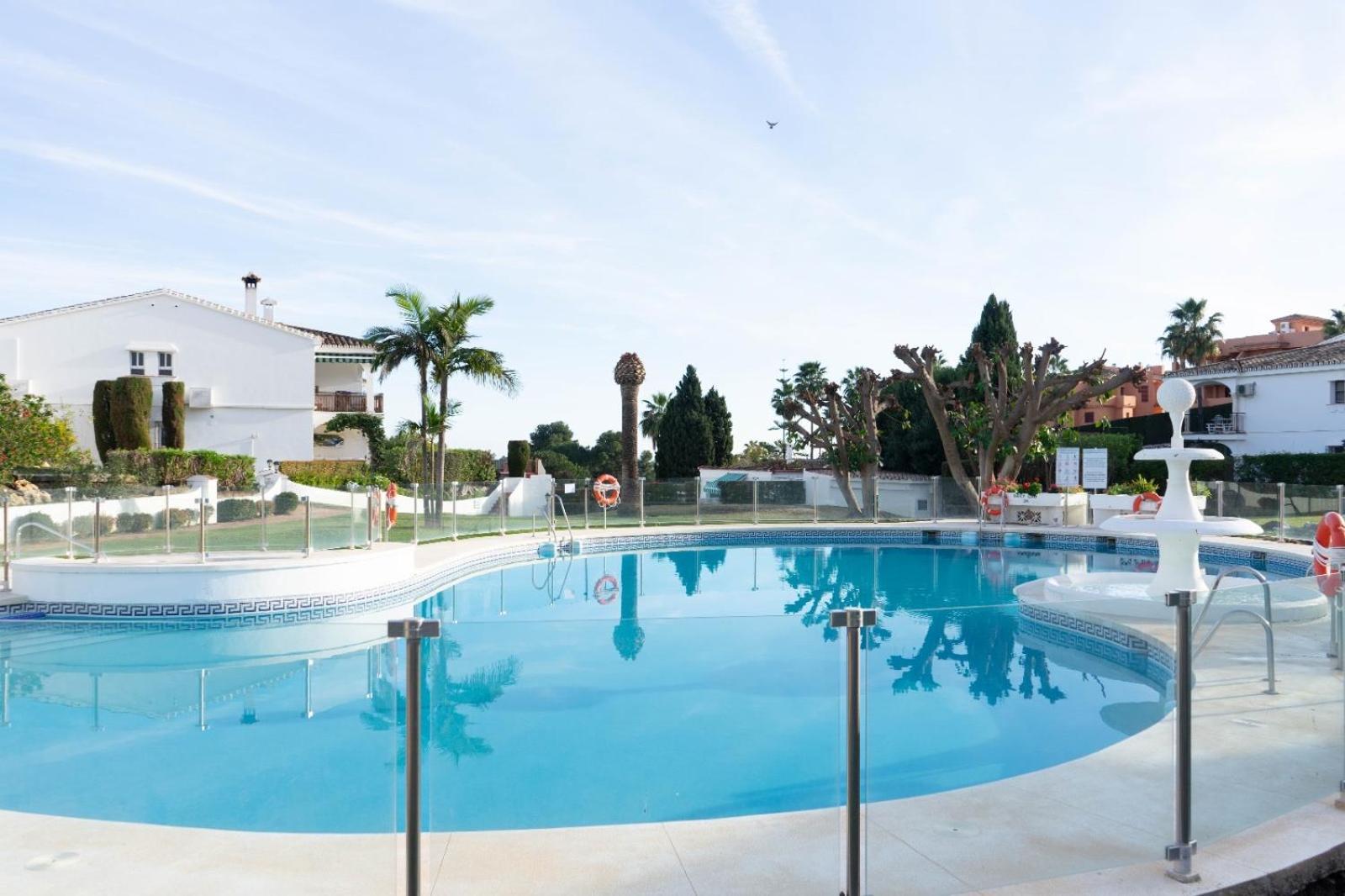 Paraiso Del Golf Marbella Apartamento *