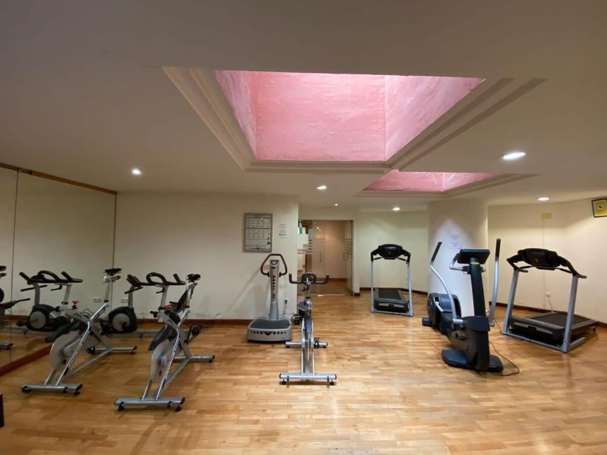 Sea Views Indoor Pool Sauna Gym Wifi *