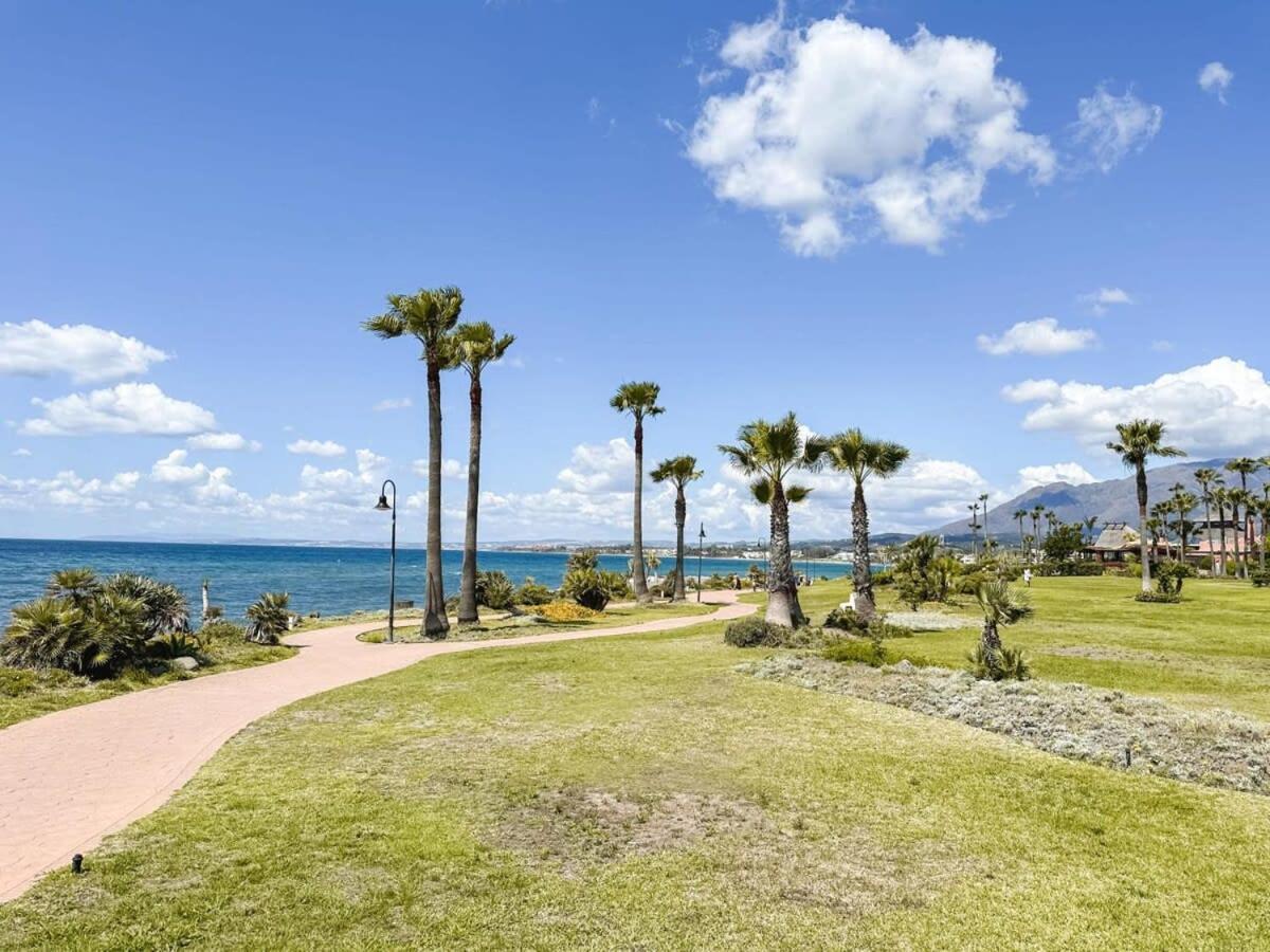 Apartment Sea Views Indoor Pool Sauna Gym Wifi Estepona