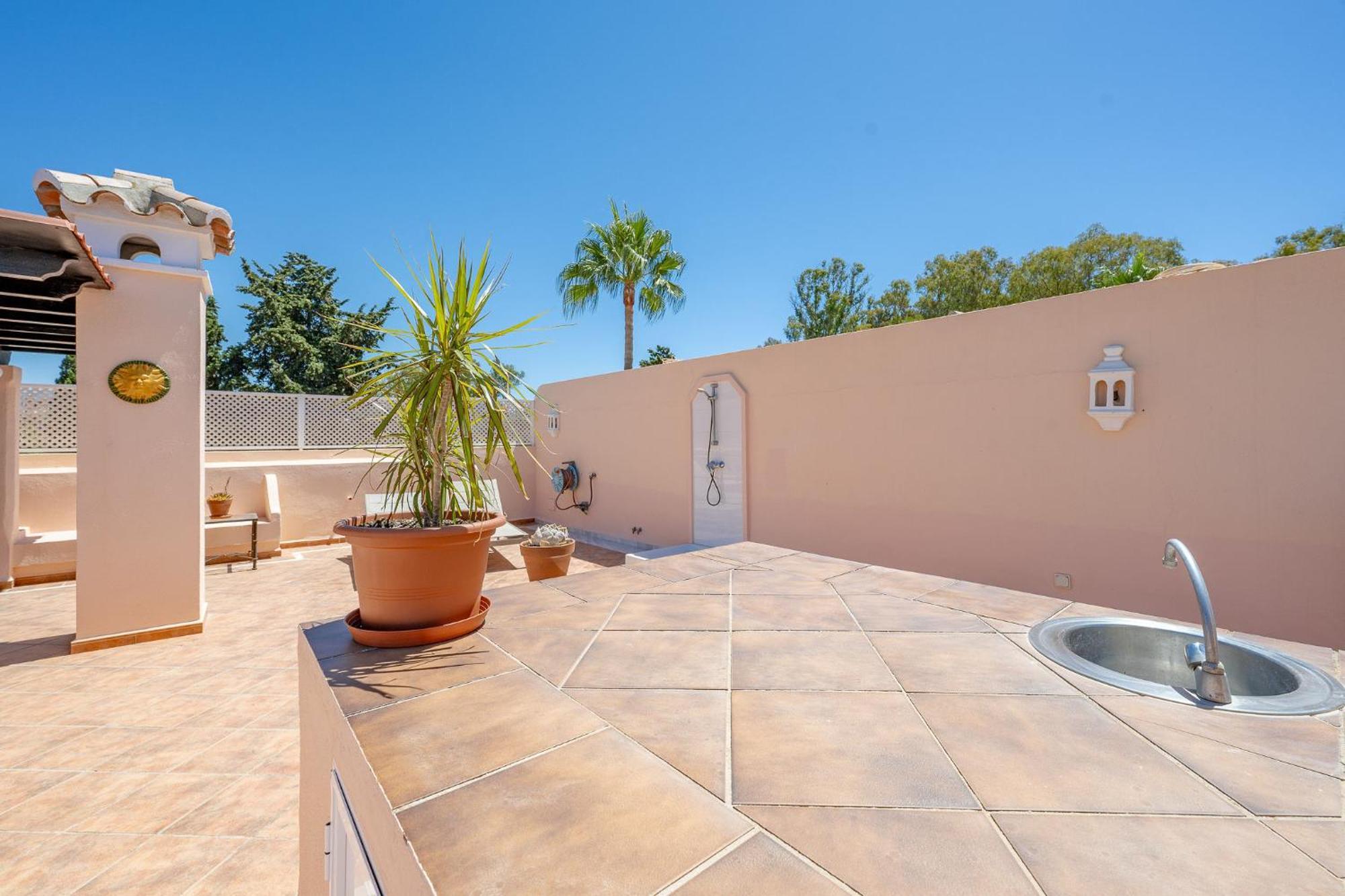 Close To The With A Roof Terrace Apartment