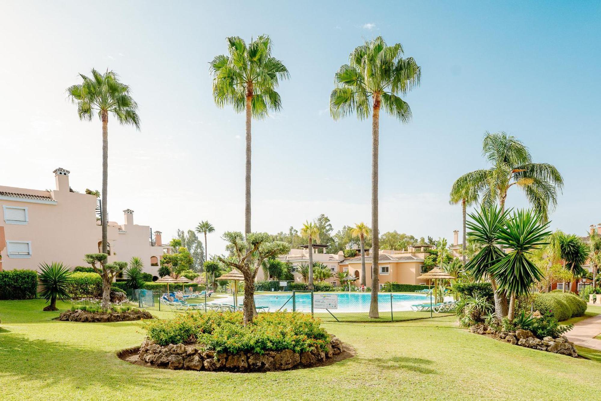 Apartment Close To The With A Roof Terrace *