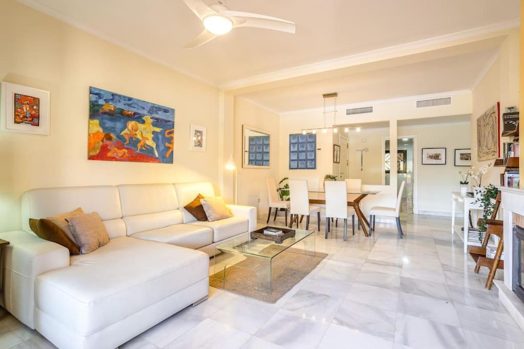 Oleholidays Hacienda Del Sol Beachside Luxury Apartment Estepona
