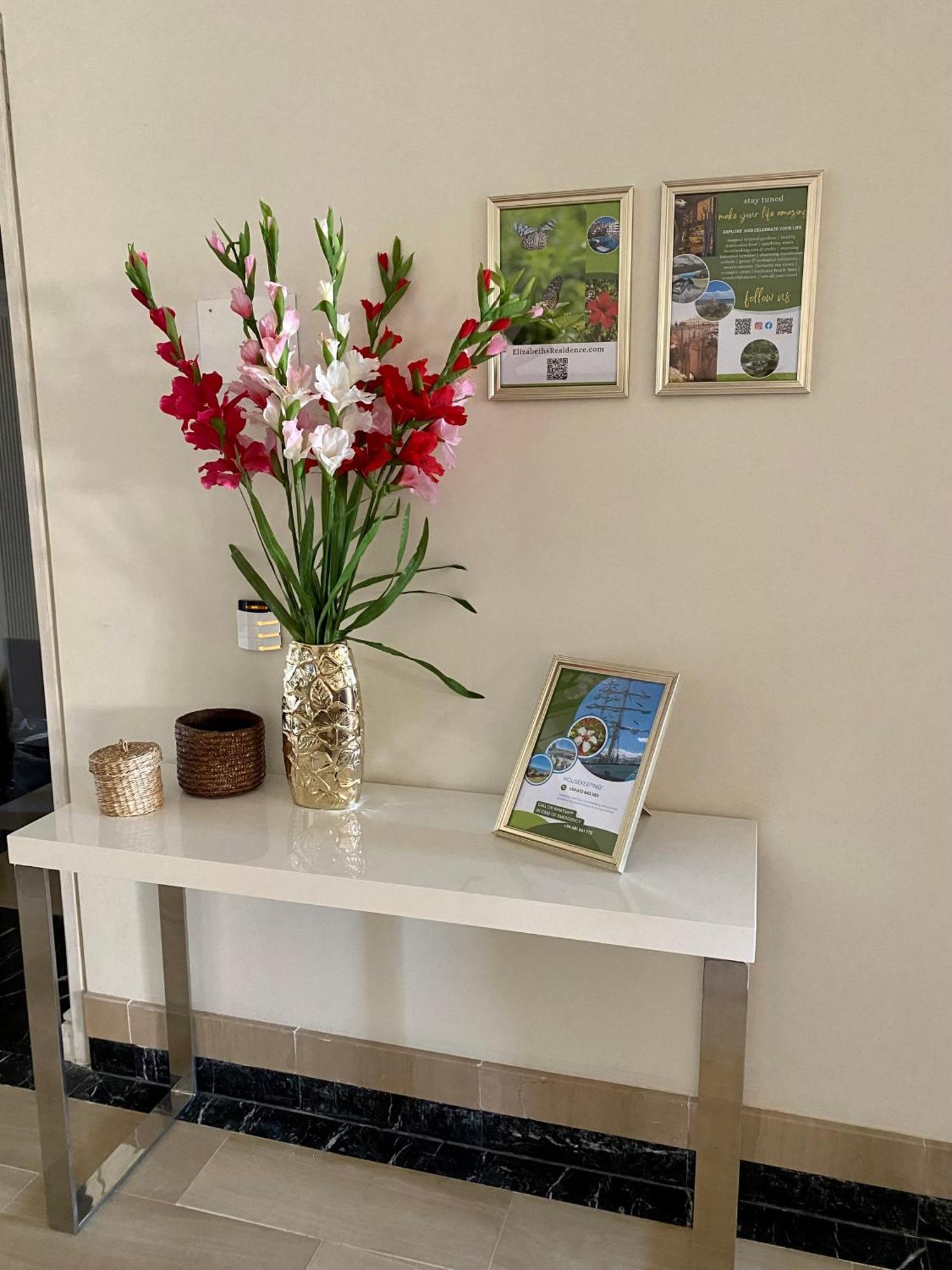 4p 3 Pools Location Garden Parking Shops * Estepona