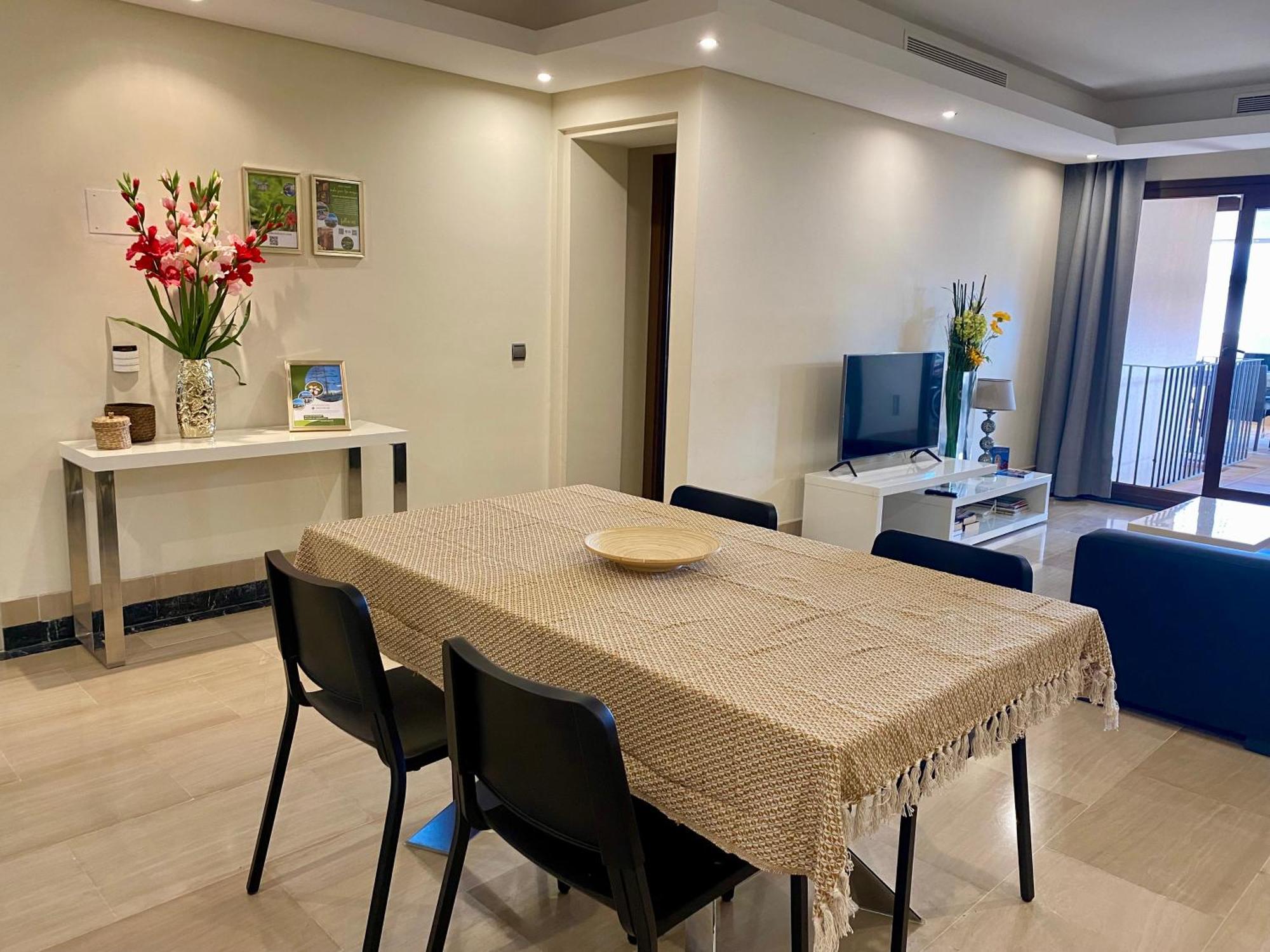 4p 3 Pools Location Garden Parking Shops * Estepona