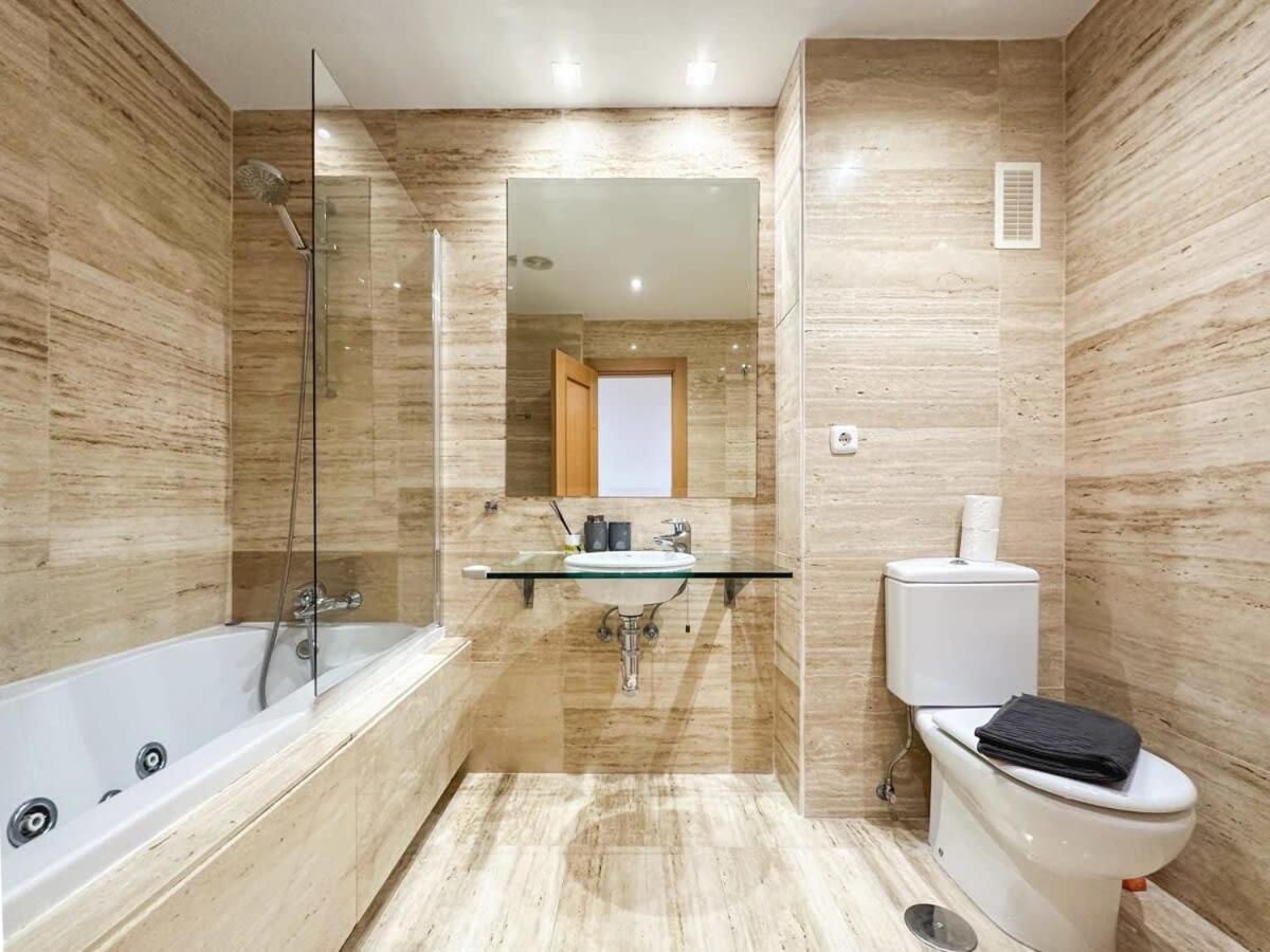 Sea Views Indoor Pool Sauna Gym Wifi