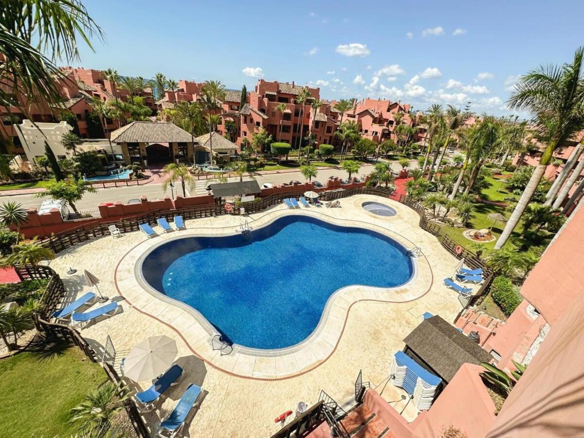 Apartment Sea Views Indoor Pool Sauna Gym Wifi *