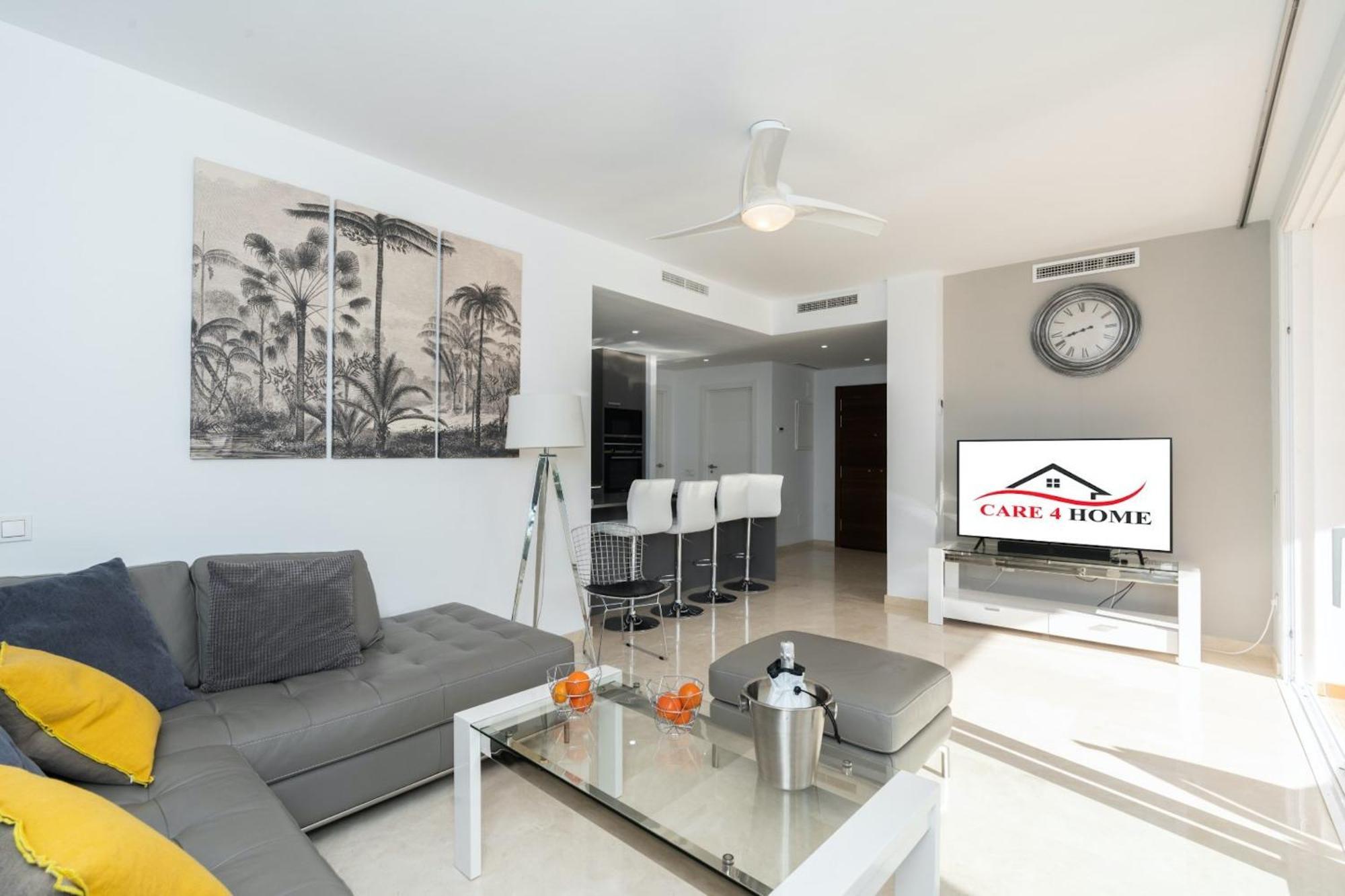 Al-104 - - Alcazaba Lagoon 2 Bedroom Estepona