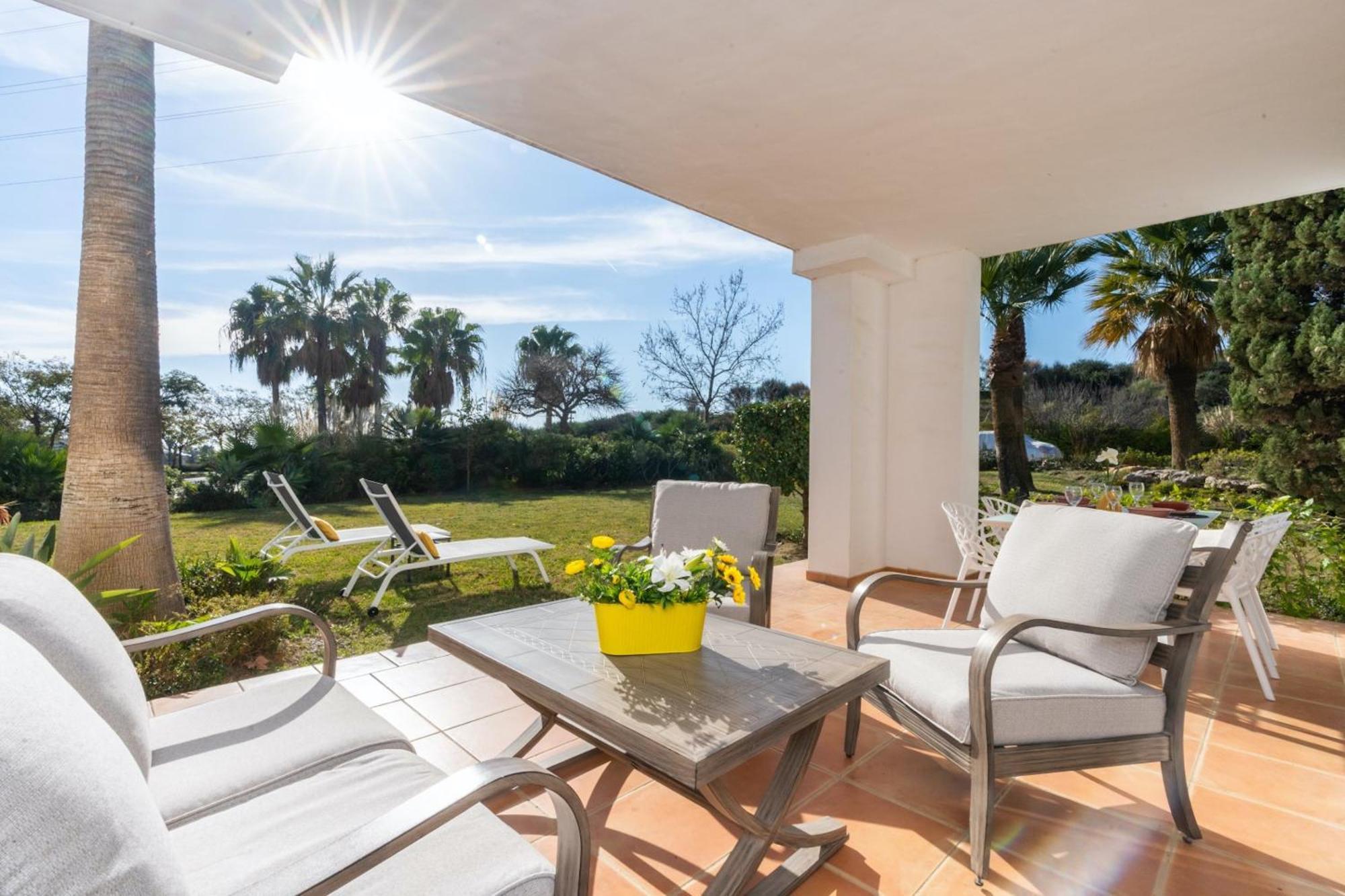 Al-104 - - Alcazaba Lagoon 2 Bedroom Apartment Estepona