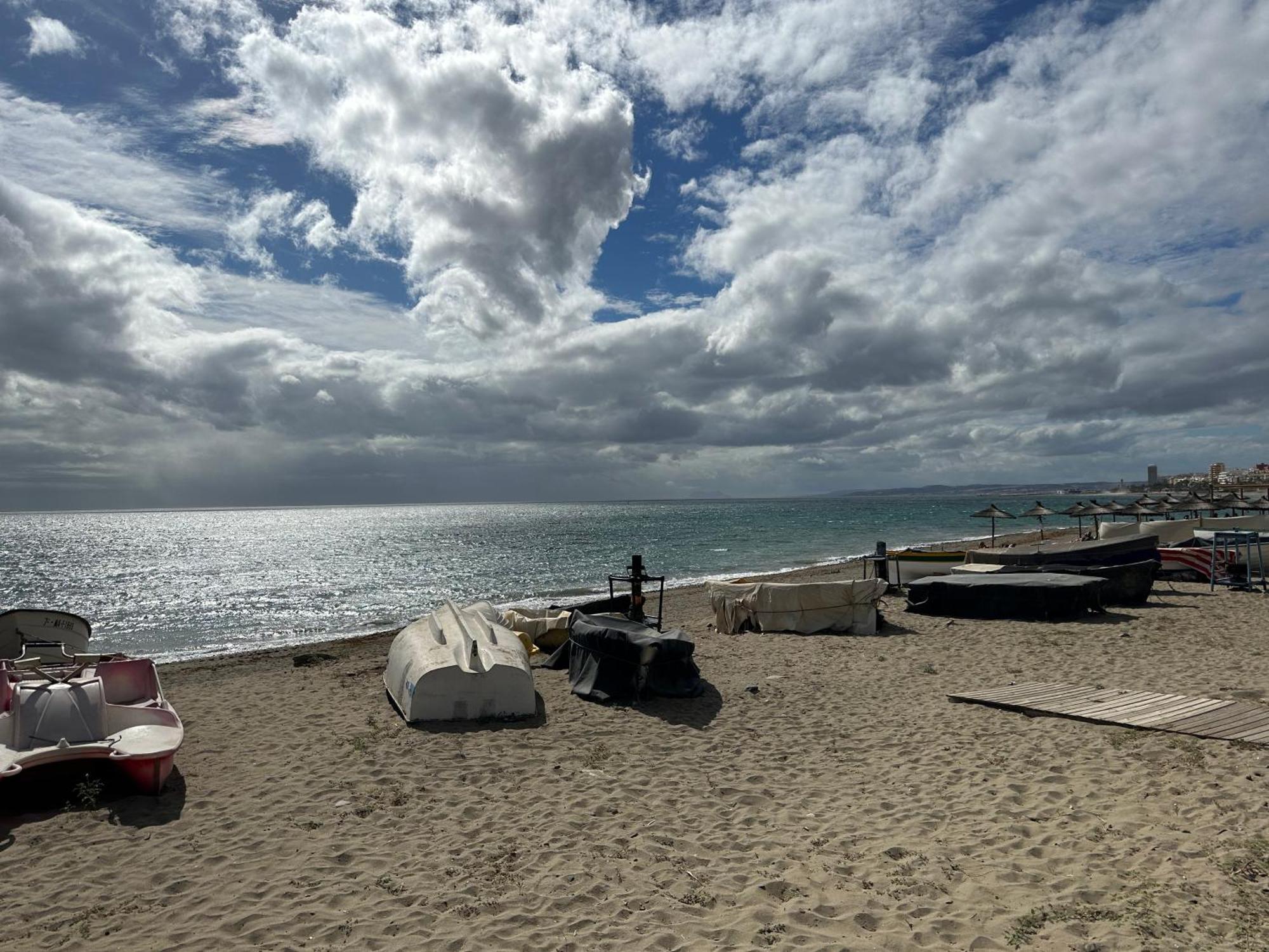 Alejandra - Gerenoveerd Direct Aan Zee Apartment Estepona