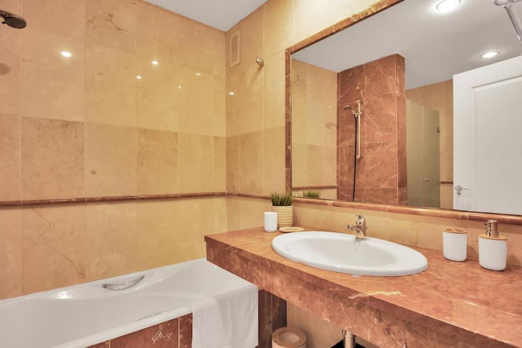 Apartamento Con Piscina Y Padel Cerca Del Mar - Hacienda Del Sol Apartamento
