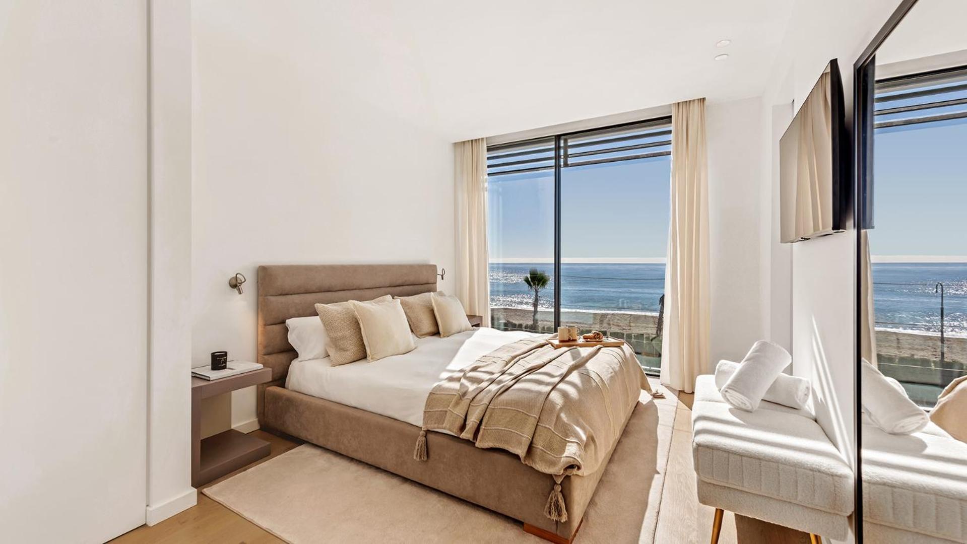 Villa Vacation Marbella I Imare Waterfront, Beachfront Villa, Rooftop Jacuzzi, Indoor Estepona