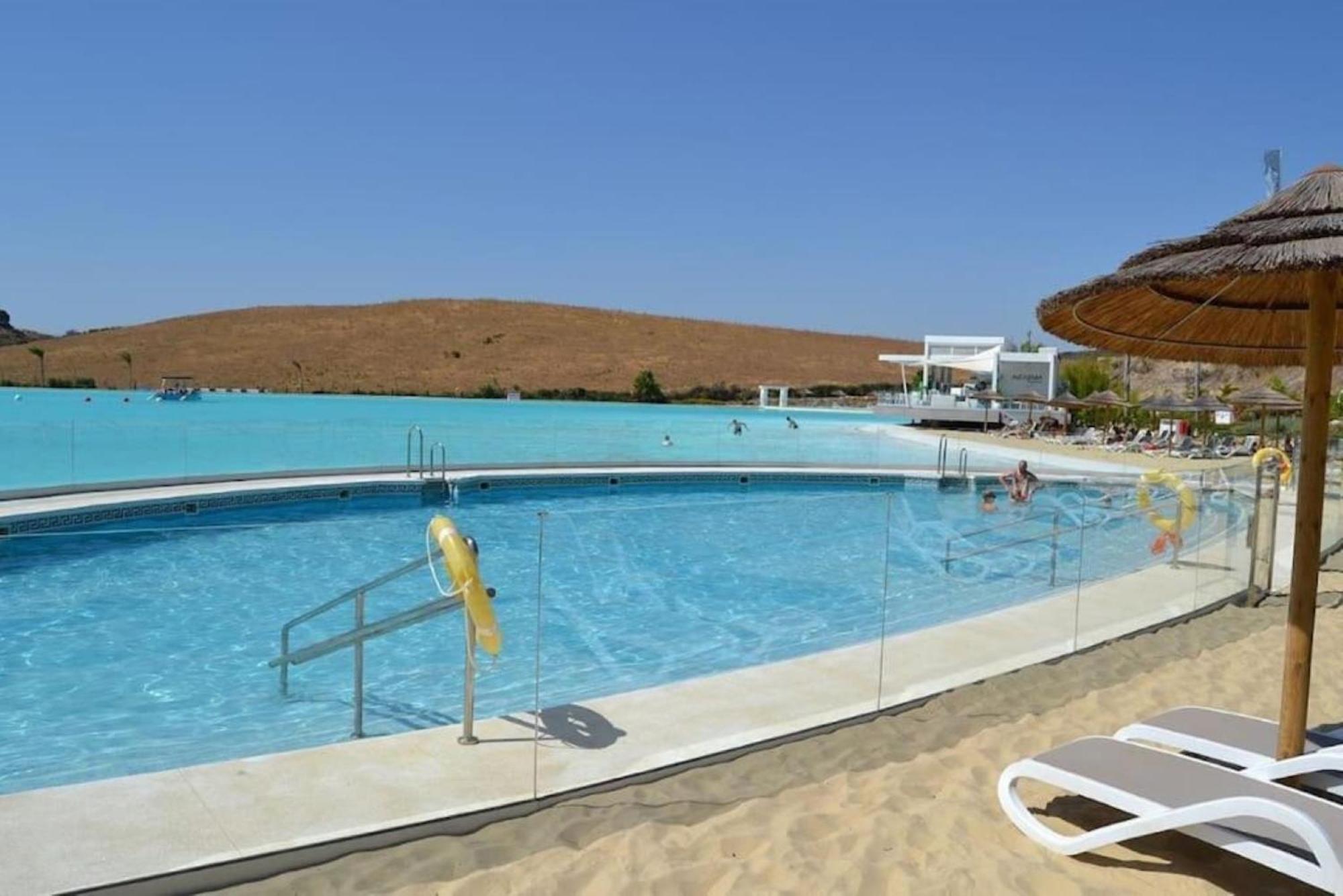 Al-104 - - Alcazaba Lagoon 2 Bedroom Apartment Estepona