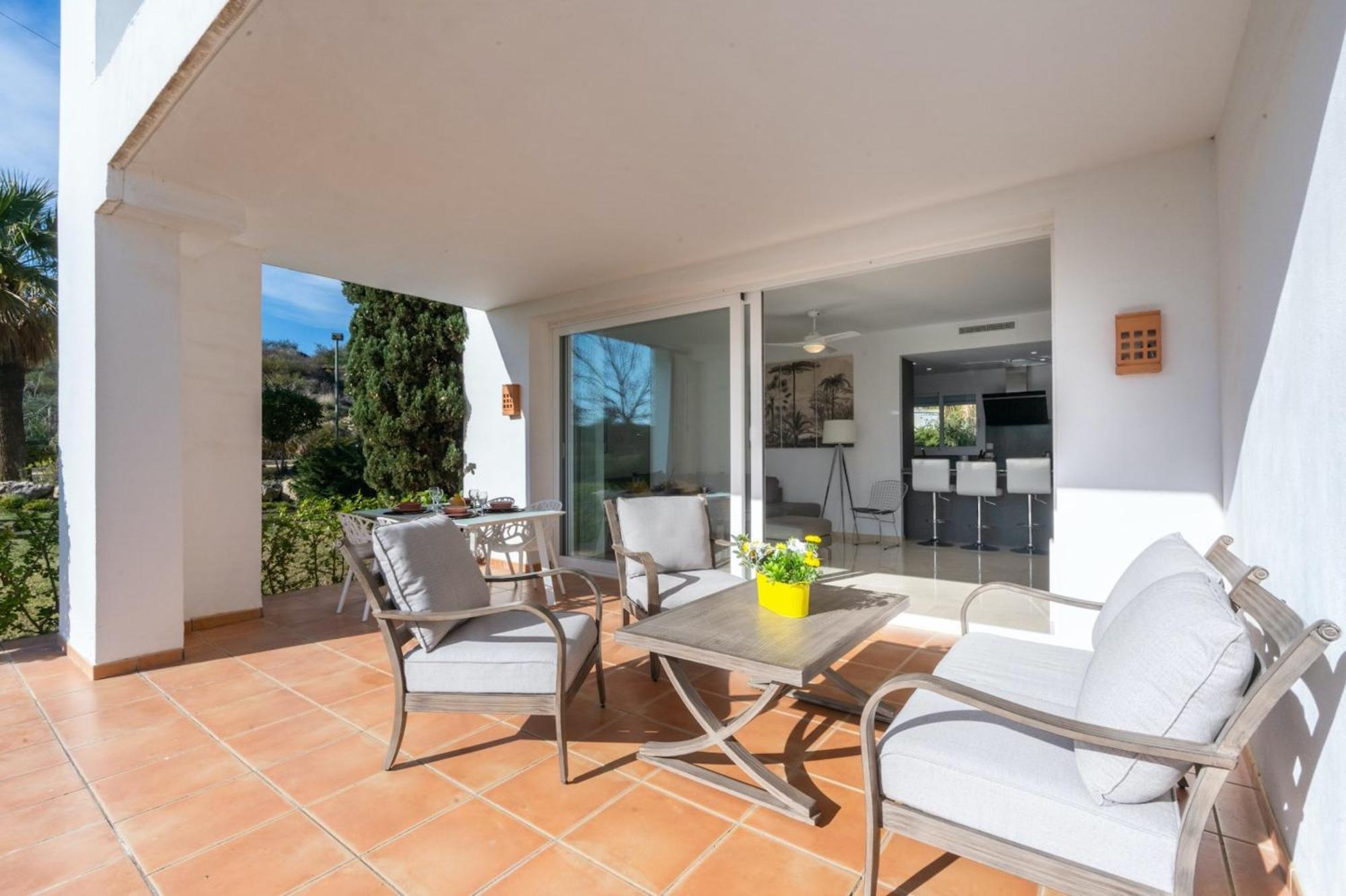 Al-104 - - Alcazaba Lagoon 2 Bedroom