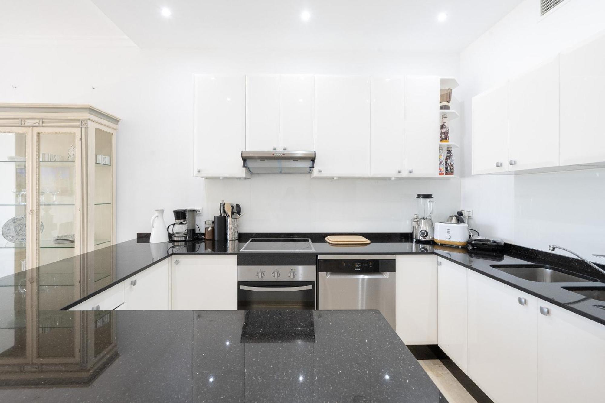 Apartment Close To The With A Roof Terrace