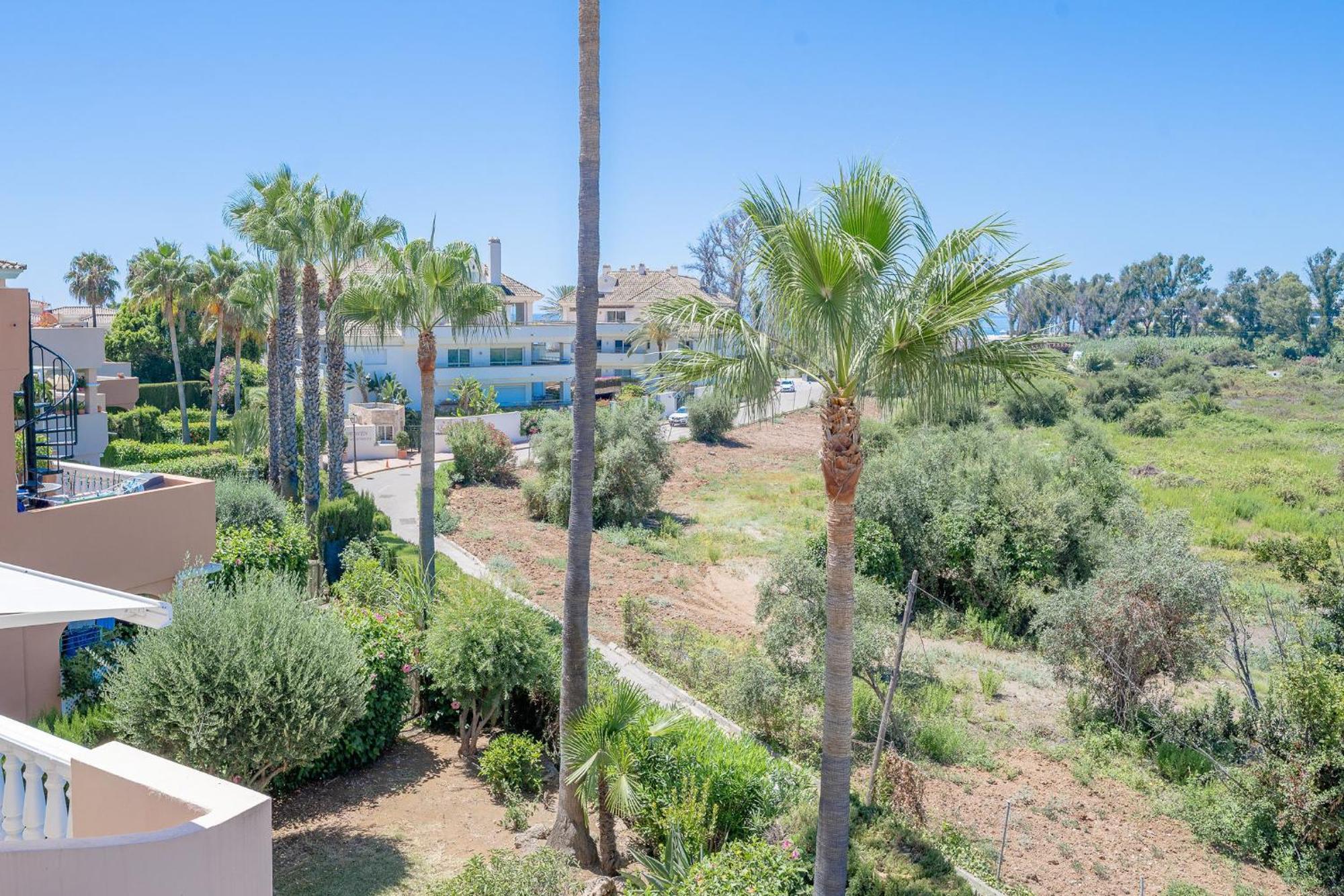 Close To The With A Roof Terrace Apartment Estepona