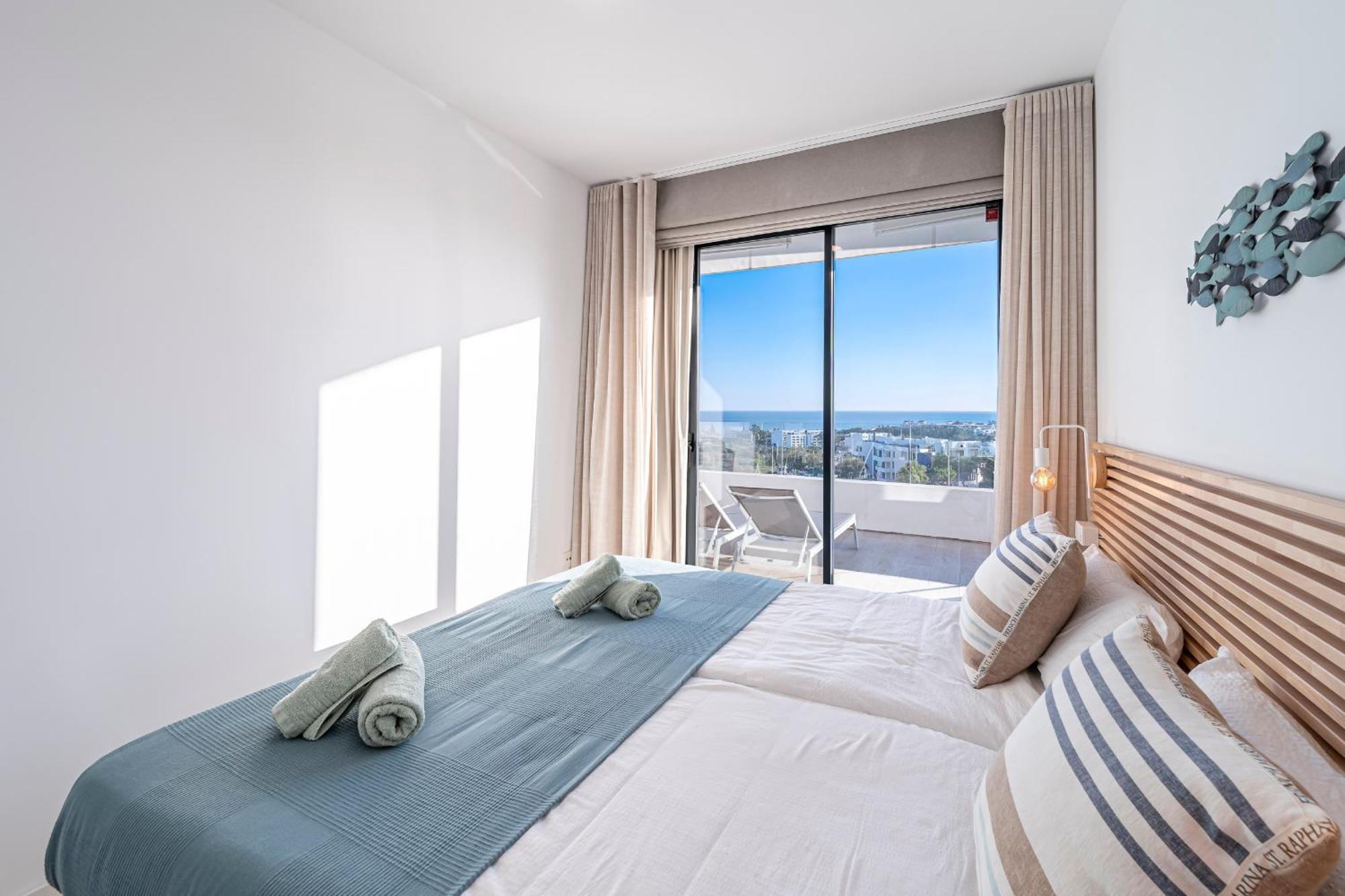 One80 Residences New With Sea View To Gibraltar & Africa And Walking Distance To The Beach Apartment