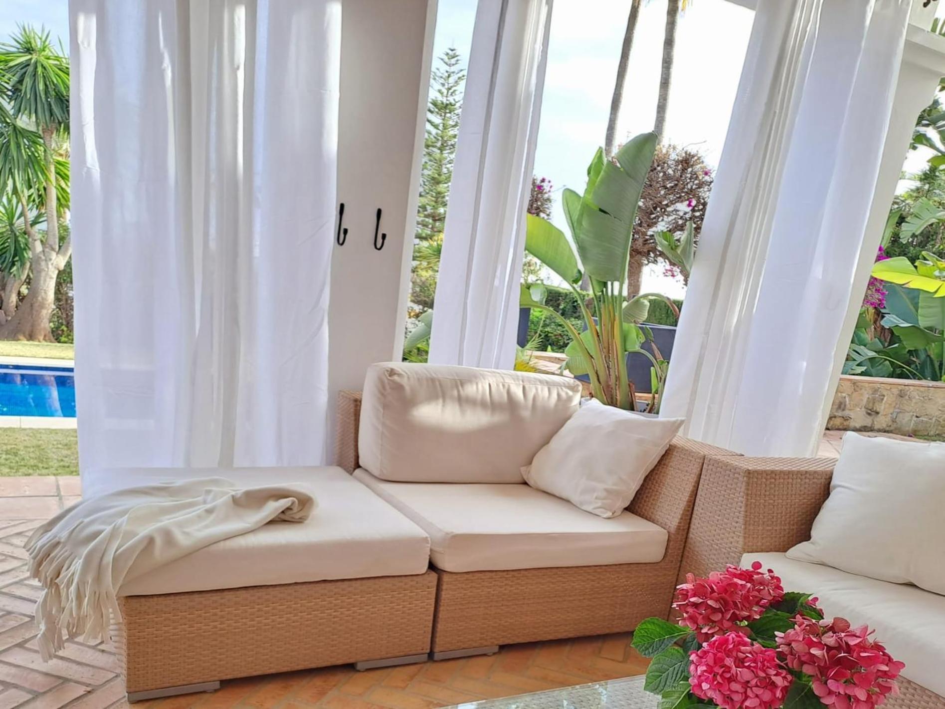 Villa Noctua Luxury Paraiso 001 *