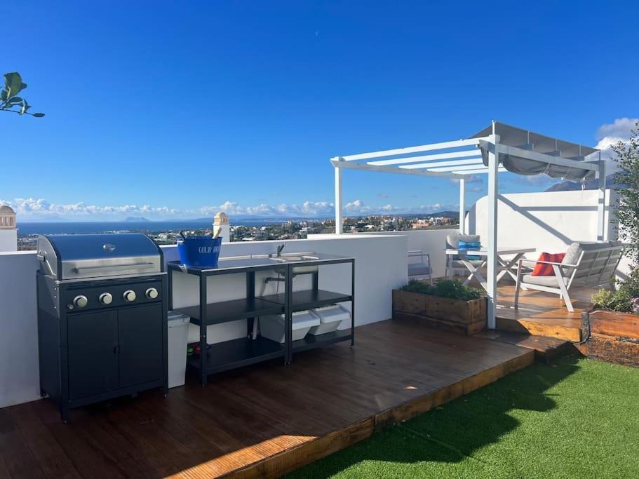 Deluxe 2 Bed Apartment Estepona
