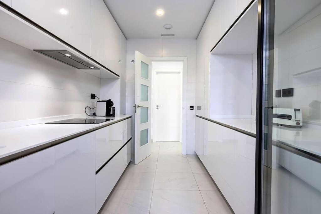2 Bedroom Ground Floor @ Hills! *