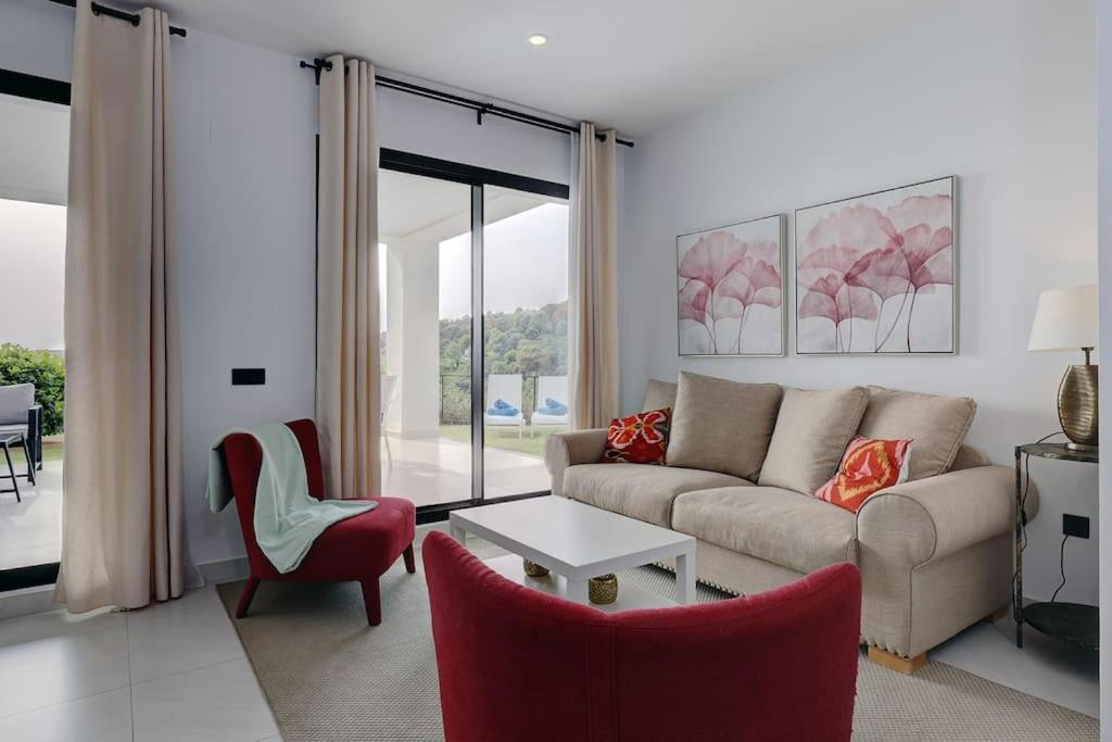 Apartamento 2 Bedroom Ground Floor @ Hills! Estepona