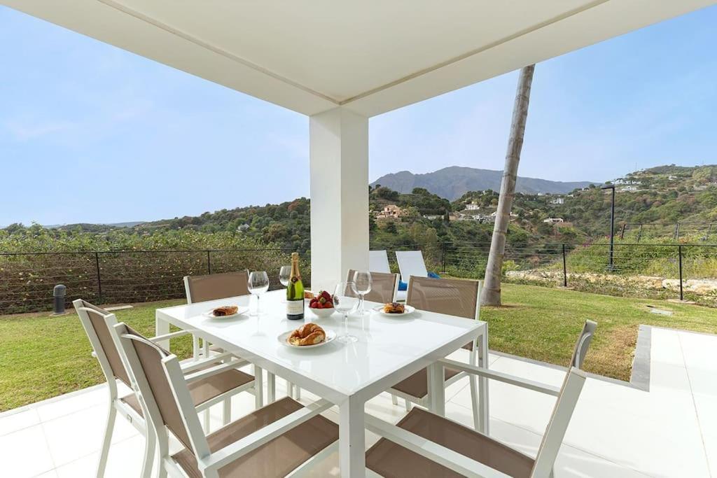 2 Bedroom Ground Floor @ Hills! Apartment Estepona