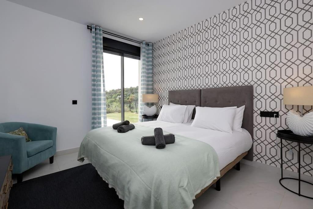 Apartment 2 Bedroom Ground Floor @ Hills! Estepona