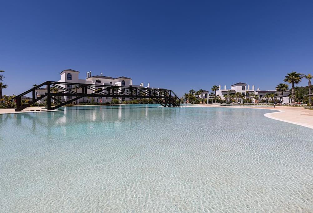 Apartamento 2 Bedroom Ground Floor @ Hills!