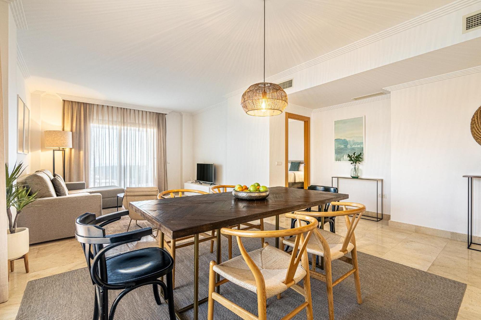 Large 3-bedroom Nestled In Golf Paradise Apartamento