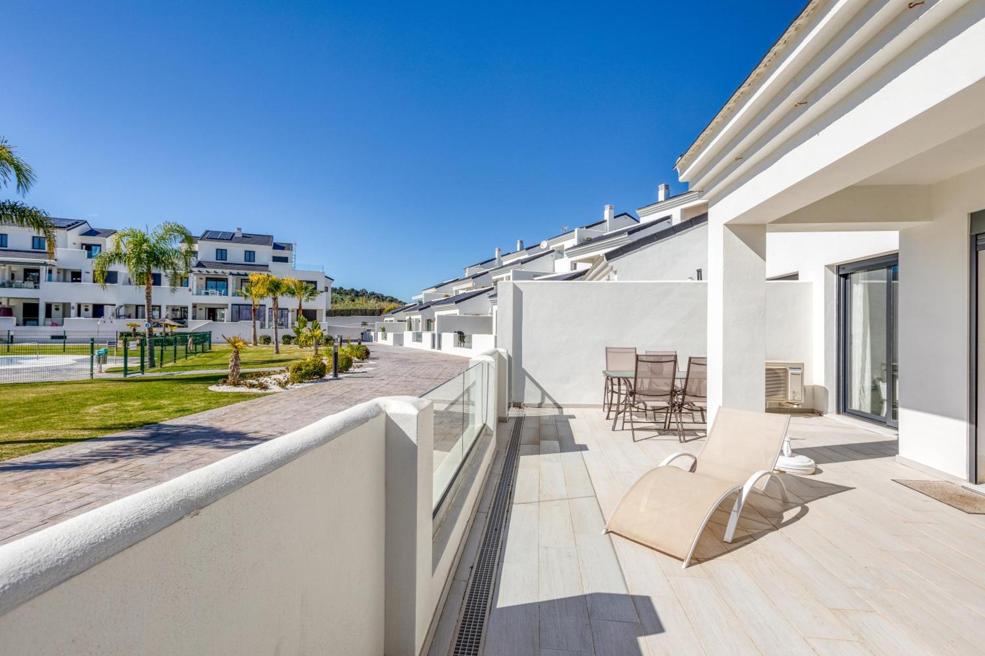 Apartment Hanami Arroyo Beach Garden Estepona
