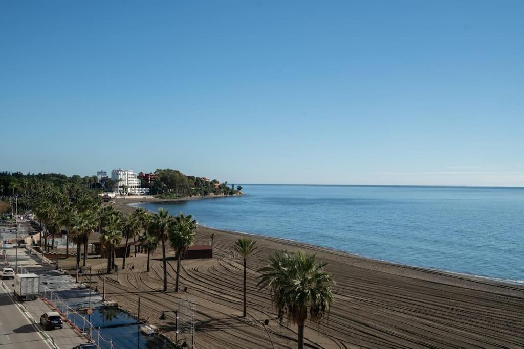 Coqueto Primera Linea De Mar Apartamento Estepona
