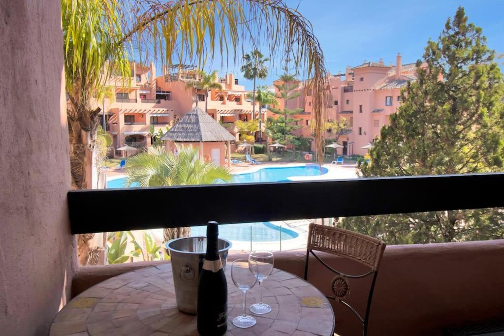 Apartamento Con Piscina Y Padel Cerca Del Mar - Hacienda Del Sol Apartamento Estepona