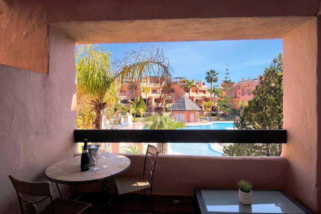 Apartamento Con Piscina Y Padel Cerca Del Mar - Hacienda Del Sol * Estepona