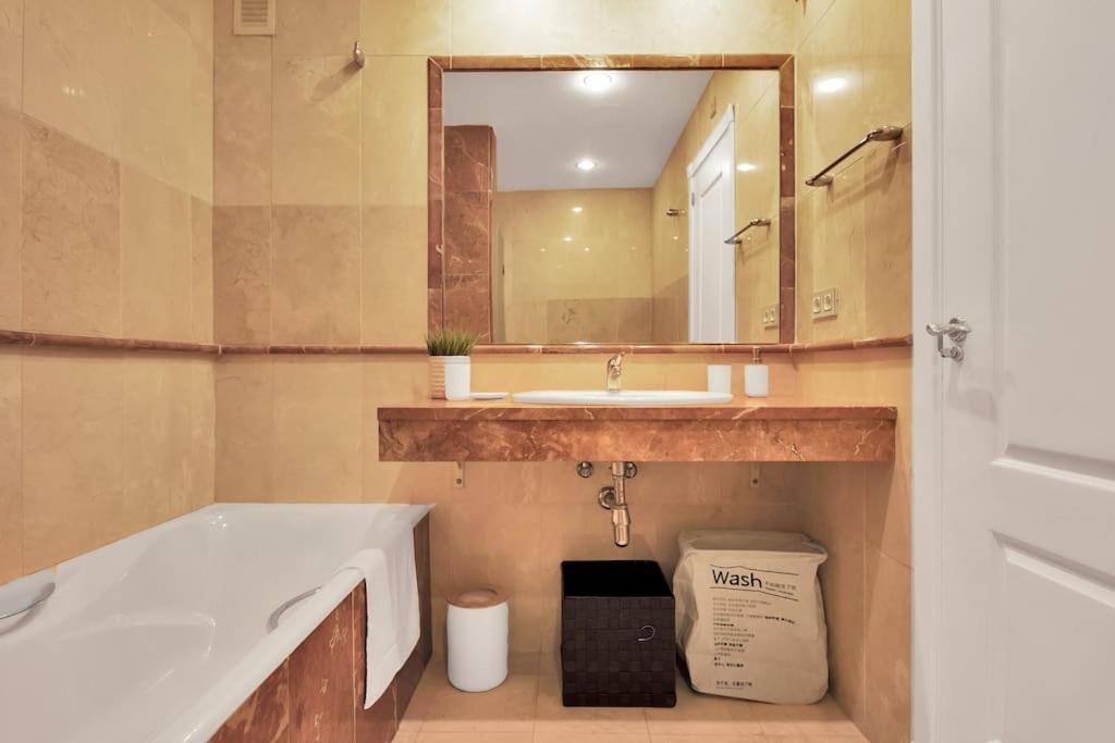 Apartamento Con Piscina Y Padel Cerca Del Mar - Hacienda Del Sol Apartamento *