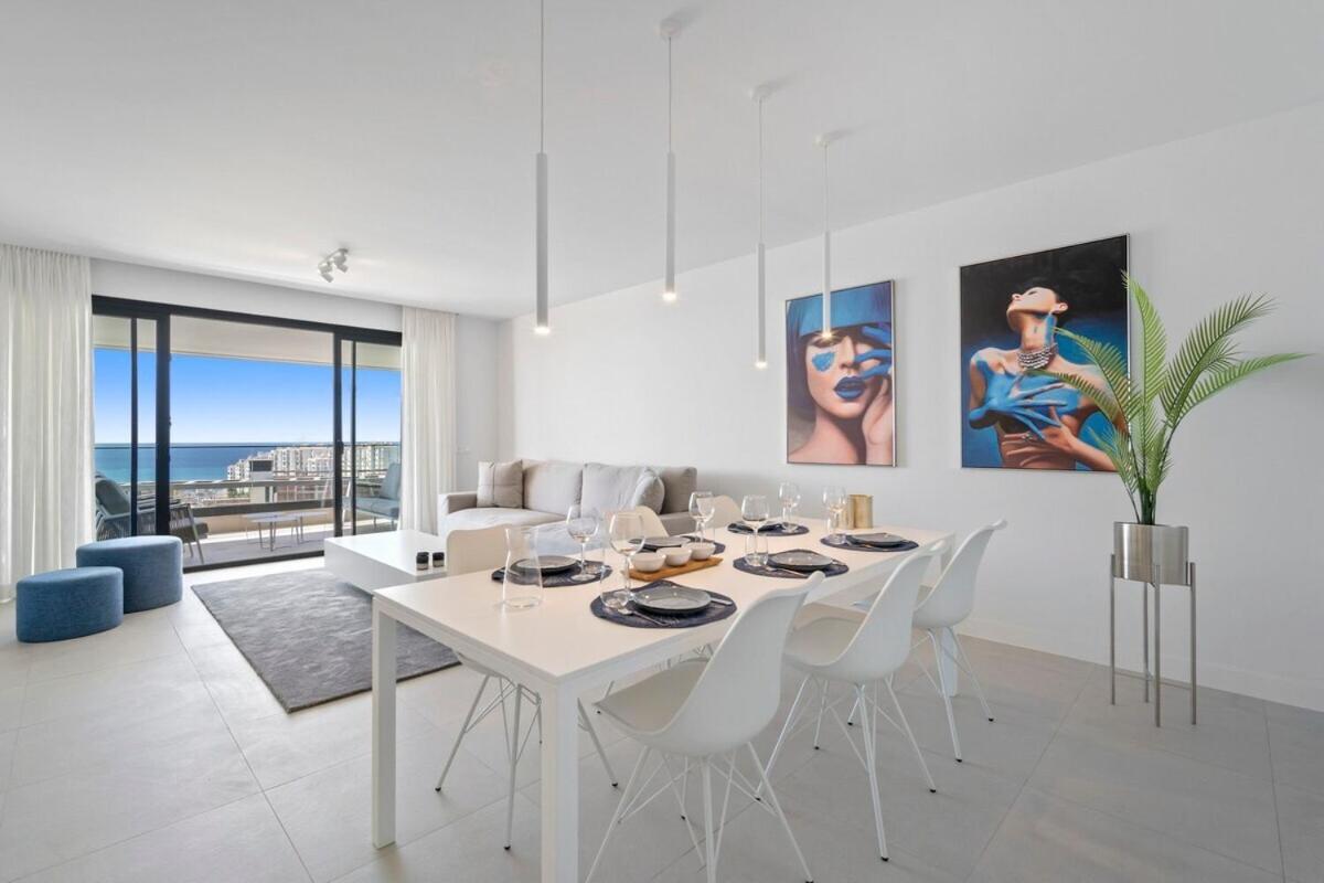 With Sea View And Gym Apartment Estepona