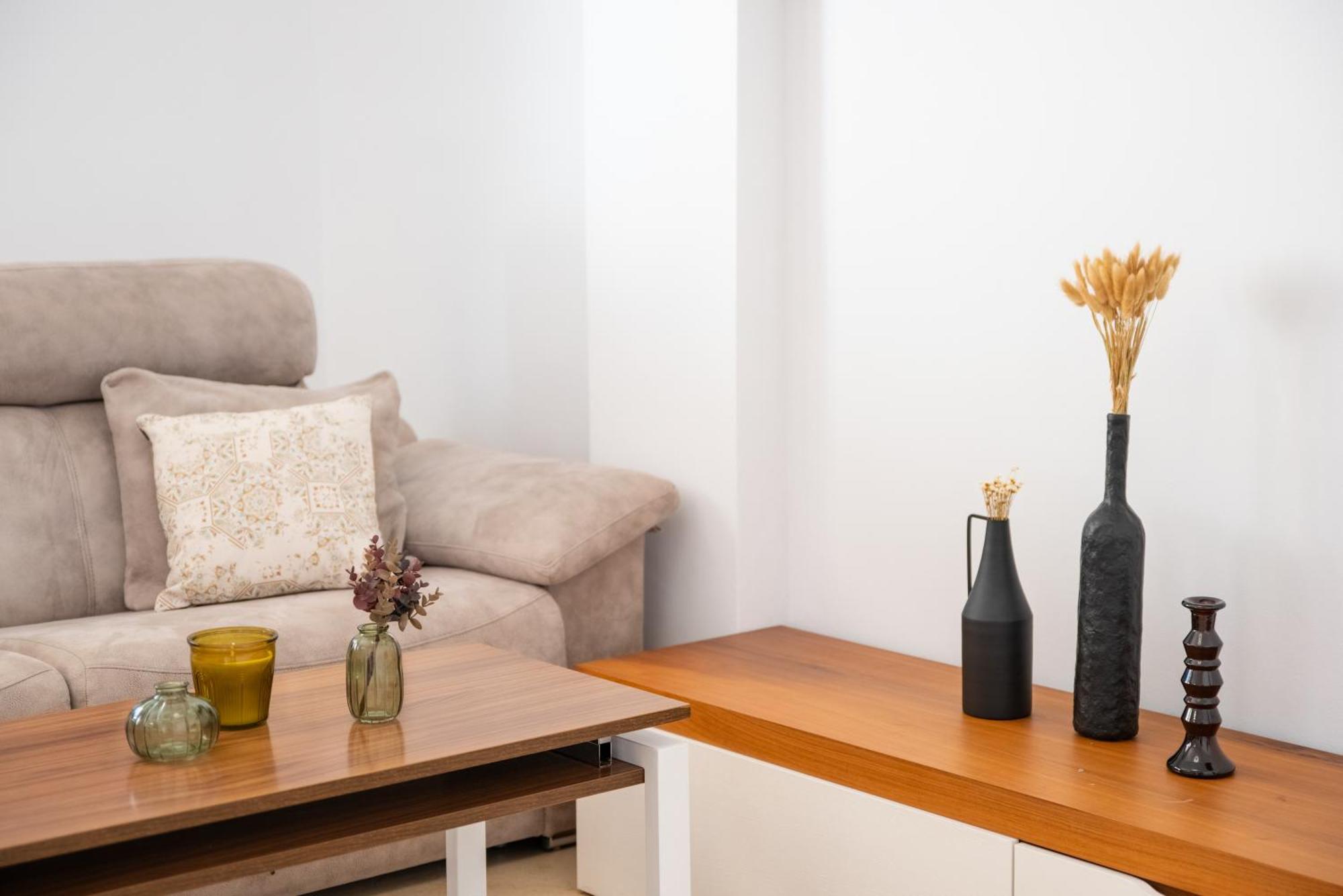 Apartment Right On The - 4br Seaview