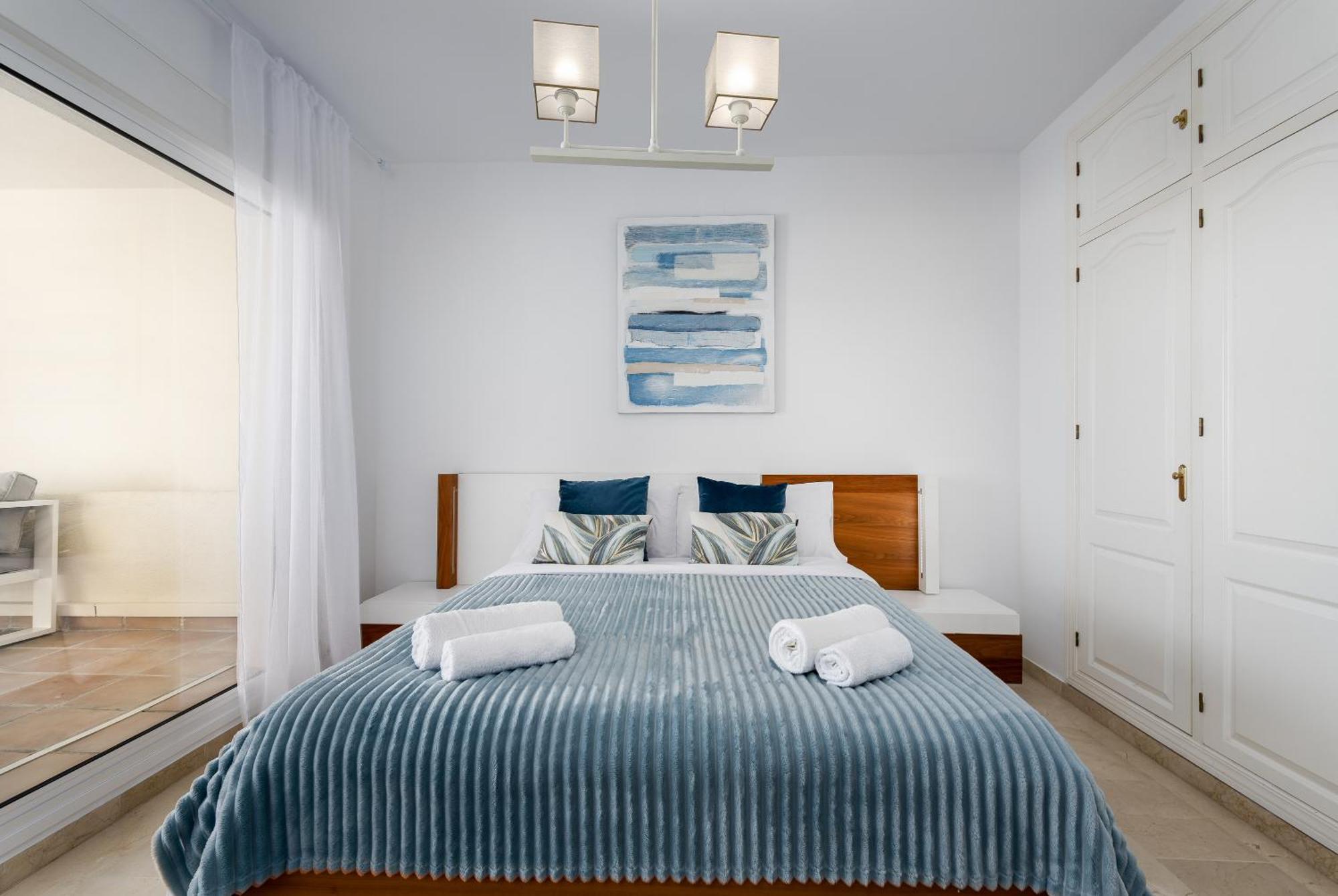 Right On The - 4br Seaview *