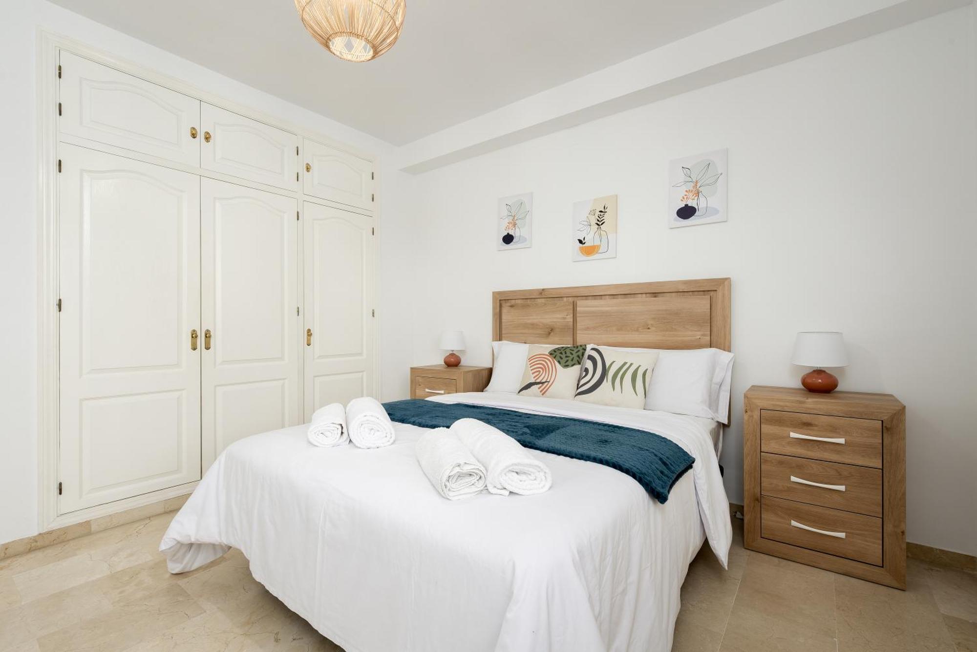 Right On The - 4br Seaview Apartment