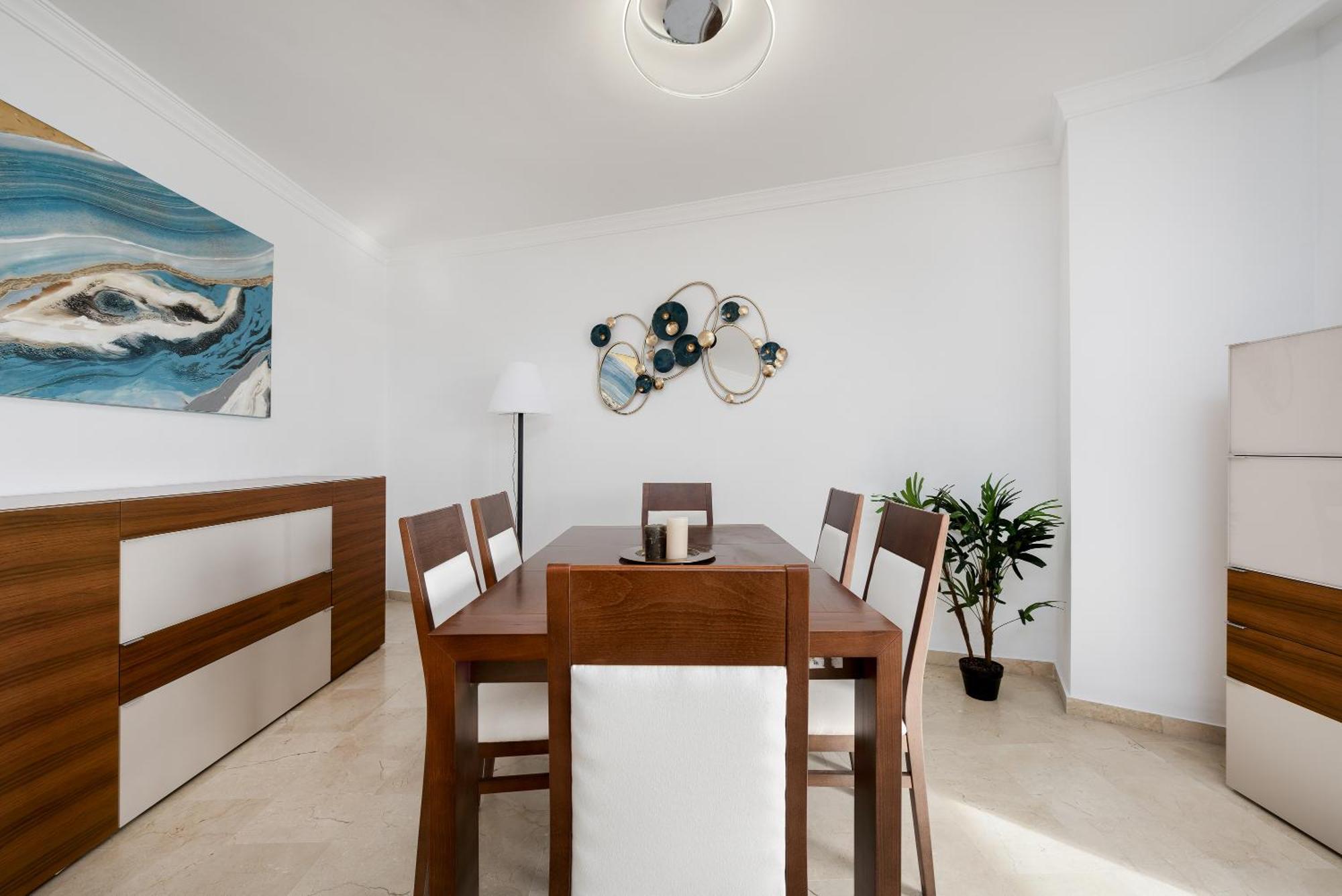 Right On The - 4br Seaview