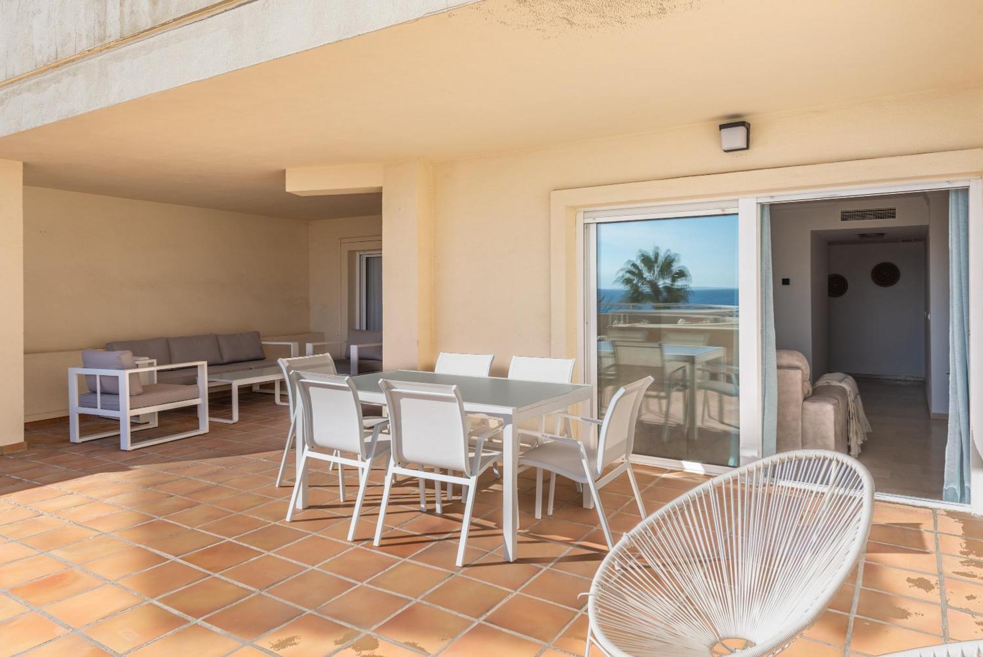 Right On The - 4br Seaview * Estepona