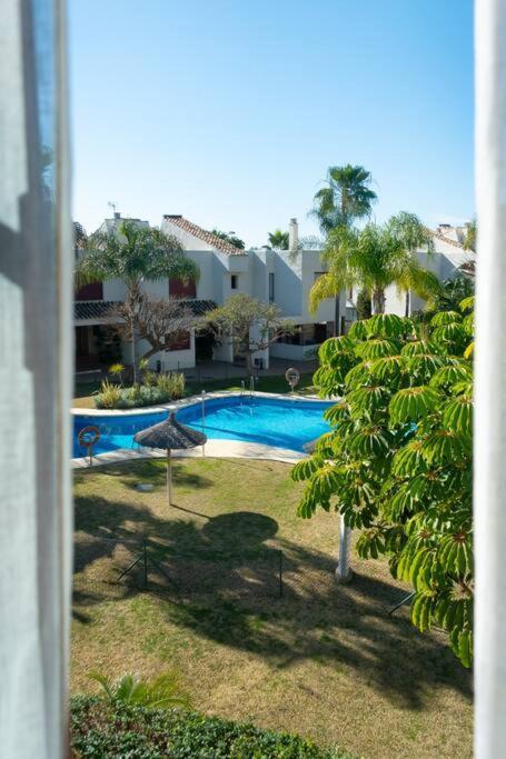 Apartment Stunning 2 Bd Townhouse By Hostlovers Estepona