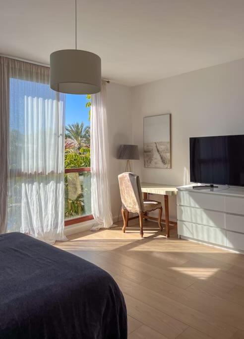 Stunning 2 Bd Townhouse By Hostlovers Apartment Estepona